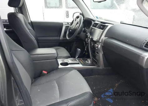 2022 Toyota 4Runner Sr5 Premium z USA, uszkodzony, nr VIN JTENU5JR8N6045739